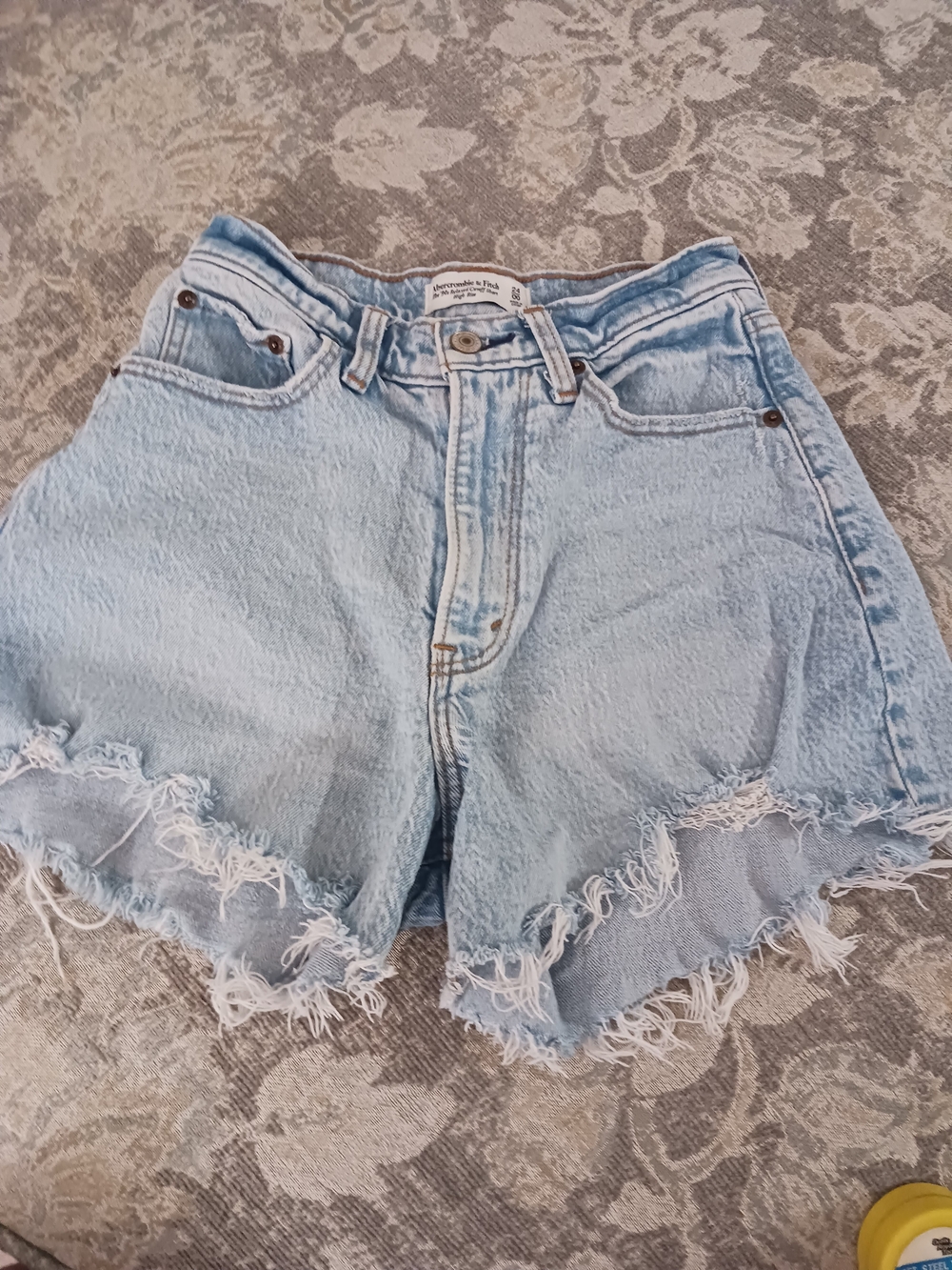 Abercrombie & Fitch 90s Relaxed Cutoff Shorts High Rise 24